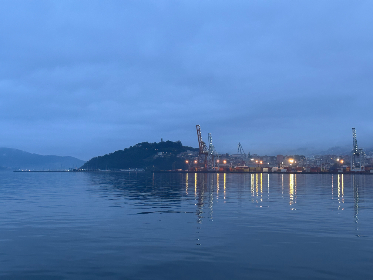 F1直播时刻:引擎轰鸣,速度与激情的巅峰对决! F1直播时刻:引擎轰鸣,速度与激情的巅峰对决!